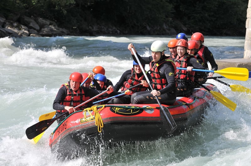Rafting in Wild Rivers